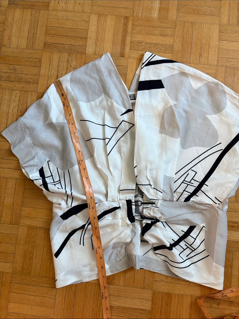 Crea Concept White & Black Abstract Print Kimono Top - Picture 5 of 15